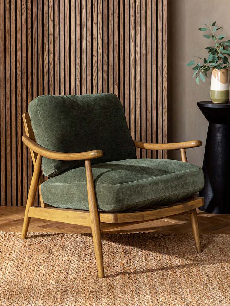 Slat wall, living room